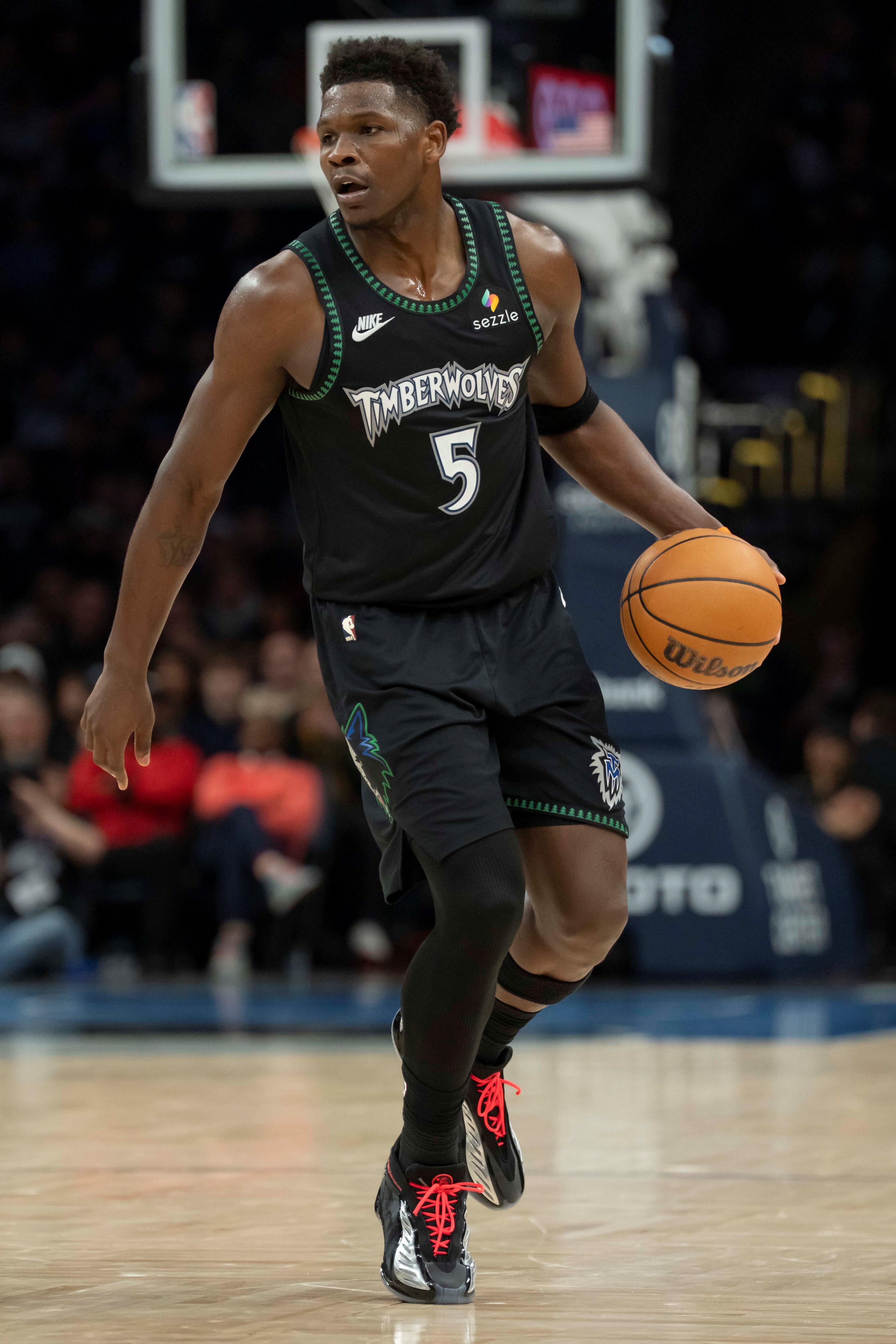 云开体育官网-才24岁212天！爱德华兹已飚中1289记三分 刷新NBAU26球员历史纪录